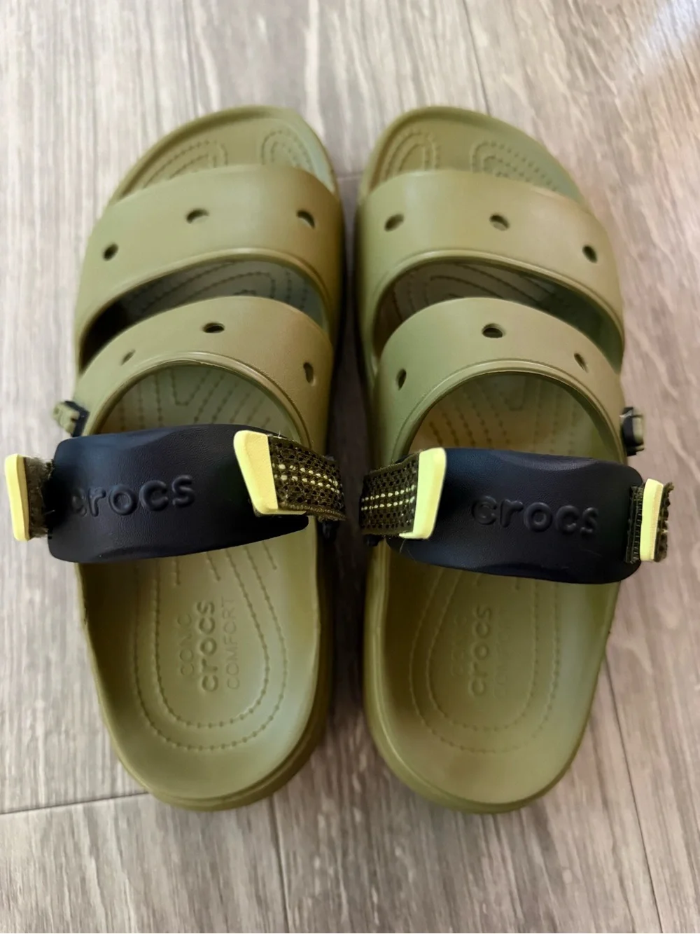 CROCS All Terrain Mens Sandals Olive Green Adjustable Heel Straps Size 11 207711